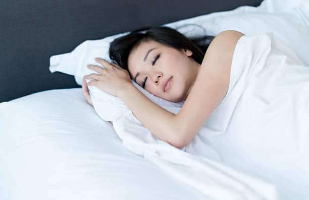 Bỏ ngay 6 thói quen xấu dễ khiến bạn mắc chứng teo não đáng sợ