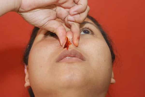 Ngừng ngay việc ngoáy mũi đi nếu không muốn một ngày đẹp trời vào viện cấp cứu!