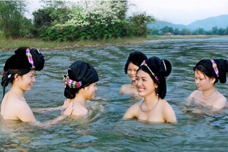 10-tinh-co-con-gai-xinh-nhat-viet-nam-da-trang-chan-dai-ai-cung-ngan-ngo-01