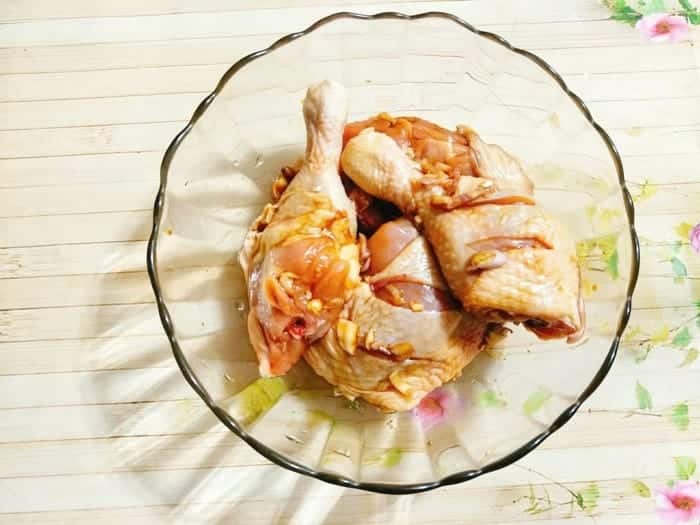 Đùi gà om nước dừa ngon đúng chuẩn cho các chị em đãi gia đình vào dịp cuối tuần