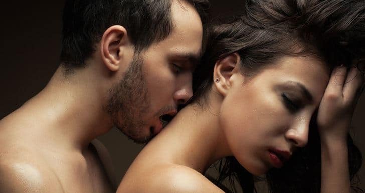 Cảnh giác với hickey: Dấu hôn trên cổ và nguy cơ người yêu bạn tử vong nếu cứ bất chấp để phê