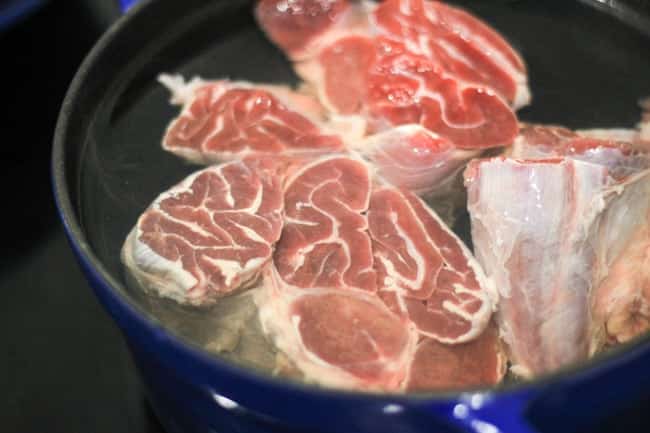 Tự tay chế biến thành công món Bắp bò om xì dầu ngon ngất ngây và đậm đà, bổ dưỡng
