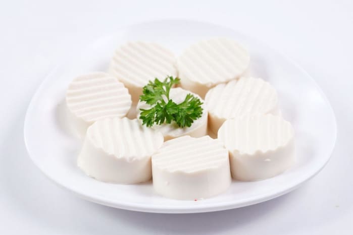  Bạn cũng có thể chọn loại đậu hũ non dạng cây để chế biến món ăn này