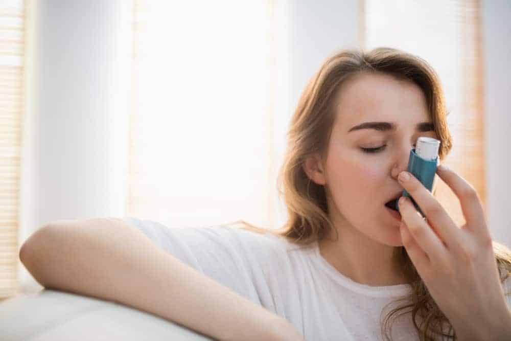 Thời tiết đột ngột chuyển lạnh khiến bạn có nguy cơ gặp phải hàng loạt vấn đề sức khỏe nghiêm trọng - Ảnh 2. Thời tiết đột ngột chuyển lạnh khiến bạn có nguy cơ gặp phải hàng loạt vấn đề sức khỏe nghiêm trọng - Ảnh 2.