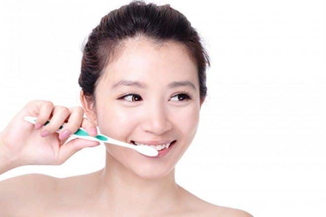 Nhịn hắt xì hơi, mặc quần jean bó..., những việc tưởng bình thường nhưng đang gây hại cho bạn đấy