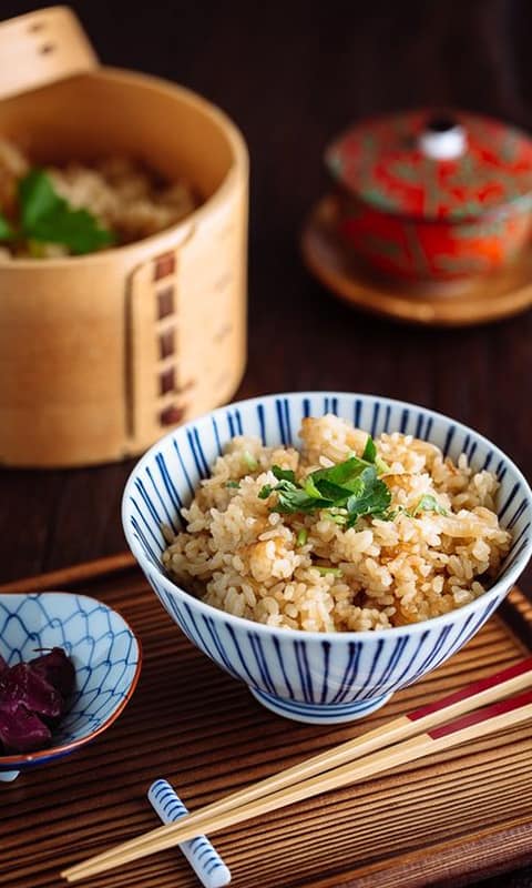  Với món ăn này bạn có thể tha hồ sáng tạo trong việc lựa chọn các nguyên liệu kết hợp nhé!