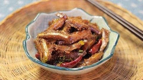 Cách làm cá bống đậm đà ngon cơm ngày cuối tuần