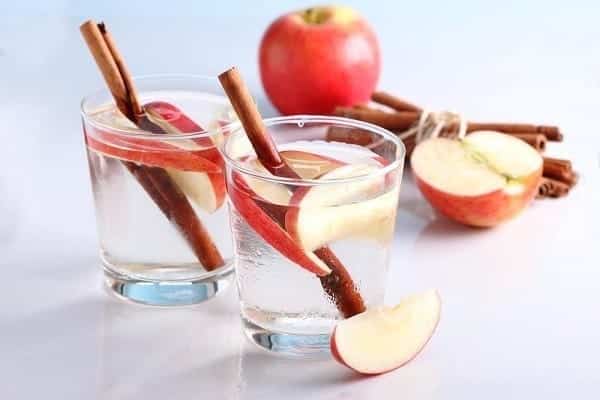 Thử ngay công thức làm nước táo quế đánh bay mỡ thừa siêu đơn giản cho hội chị em