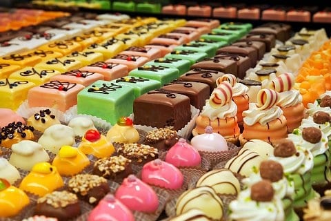 Thực Dưỡng: Những loại thực phẩm nên hạn chế hoặc tránh xa nếu không muốn bị bệnh cao huyết áp