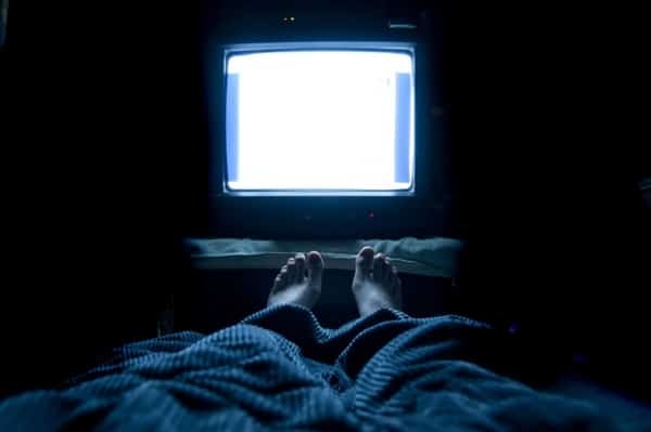 9 Giờ Tối Vẫn Còn Xem Phim, Karaoke, Nhậu Nhẹt: Liều Thuốc Độc Khiến Người Trẻ Chết Dần, Chết Mòn