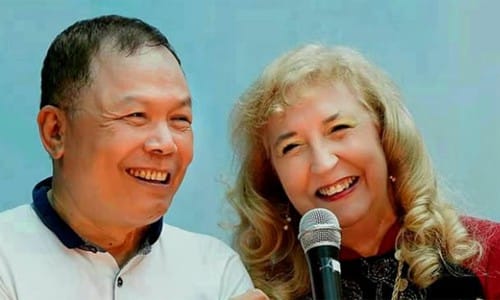 Cặp vợ chồng trong một buổi giới thiệu sách tại TP HCM - Ảnh: Kim Anh.