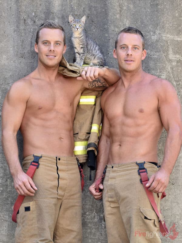 Lính cứu hỏa Australia khoe hình thể 6 múi