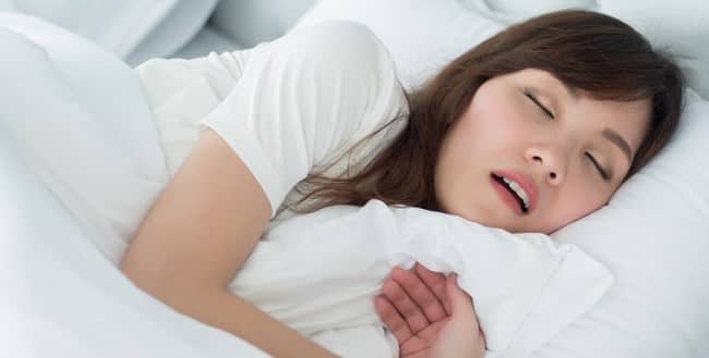 Đừng chủ quan: Ngáy ngủ có hại như thế này, phụ nữ ngáy ngủ càng gặp nguy hiểm hơn - Ảnh 4. Đừng chủ quan: Ngáy ngủ có hại như thế này, phụ nữ ngáy ngủ càng gặp nguy hiểm hơn - Ảnh 4.