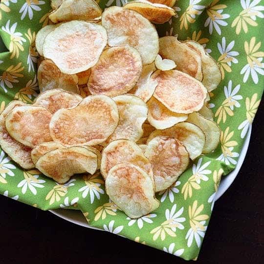 Cách làm snack khoai tây bằng lò vi sóng cực dễ cho cả nhà thích mê