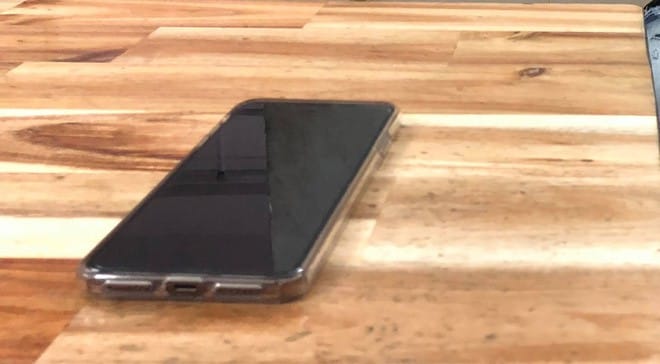 TP. HCM: “Du xuân” giật iPhone X của du khách Úc, tên cướp bị Phó Công an quận, cảnh sát về hưu… cùng nhau “tóm gọn” - Ảnh 2. TP. HCM: “Du xuân” giật iPhone X của du khách Úc, tên cướp bị Phó Công an quận, cảnh sát về hưu… cùng nhau “tóm gọn” - Ảnh 2.