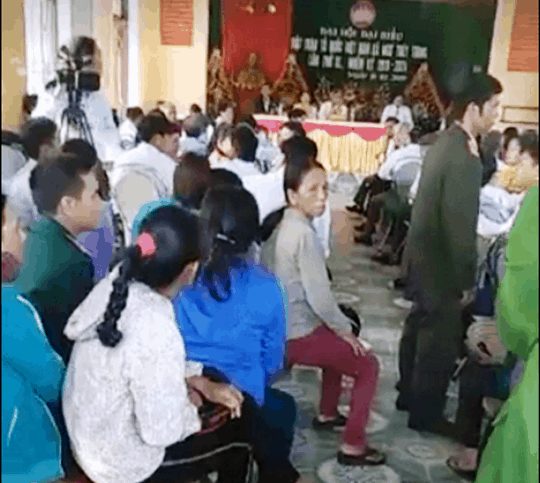 Chủ tịch xã bị cách chức được bầu chủ tịch mặt trận, dân kiên quyết phản đối - Ảnh 2.