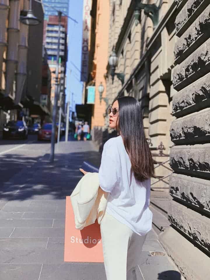 Cuộc sống con gái nhà giàu Việt ở Úc: Xa hoa, yêu bạn trai thiếu gia