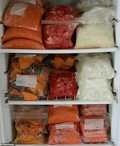 Người phụ nữ cấp đông vài chục kg rau củ cho gia đình ăn cả năm