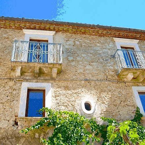 Căn biệt thự trung cổ nông thôn nước Italia bán với giá 50 bảng - 4