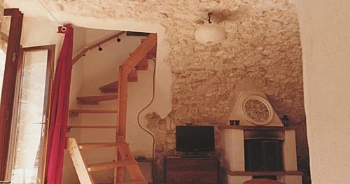 Căn biệt thự trung cổ nông thôn nước Italia bán với giá 50 bảng - 3