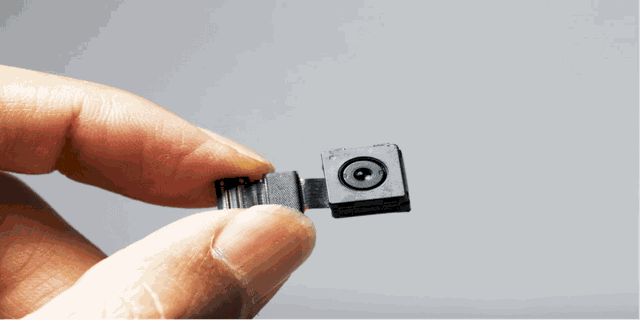 Bỏ túi các mẹo phát hiện camera quay lén giấu trong phòng khách sạn - ảnh 2