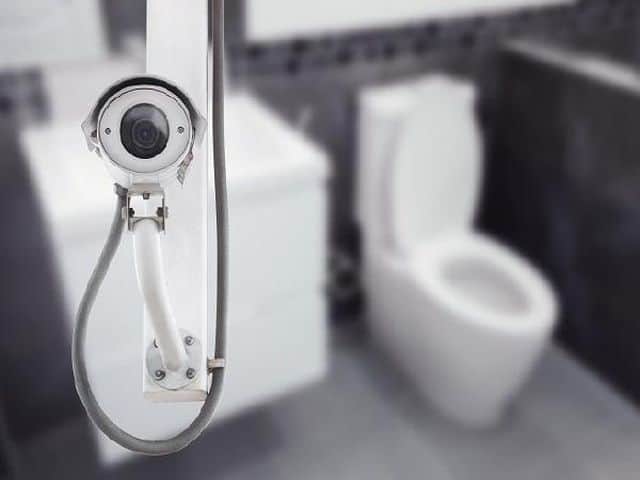 Bỏ túi các mẹo phát hiện camera quay lén giấu trong phòng khách sạn - ảnh 1