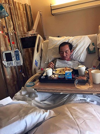 Ông Tu Le tại bệnh viện Good Samaritan, thành phố San Jose, bang California, Mỹ, tháng 3/2018. Ảnh: SFC
