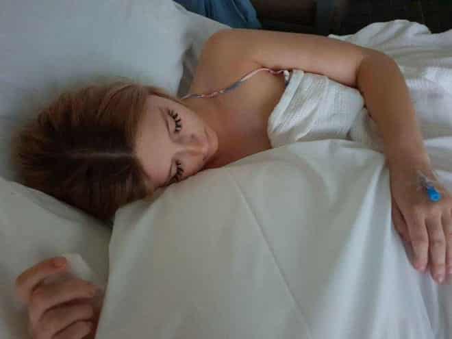 Tâm sự của cô gái Úc bị ung thư, phải cắt bỏ ngón tay vì thói quen xấu mà rất nhiều người mắc phải - ảnh 5