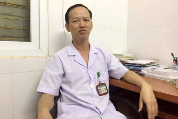 Bác sĩ Nguyễn Minh Đức, Trưởng khoa Sản bệnh viện đa khoa tỉnh Đức Thọ, người được cho là đã kéo đứt cổ trẻ sơ sinh.
