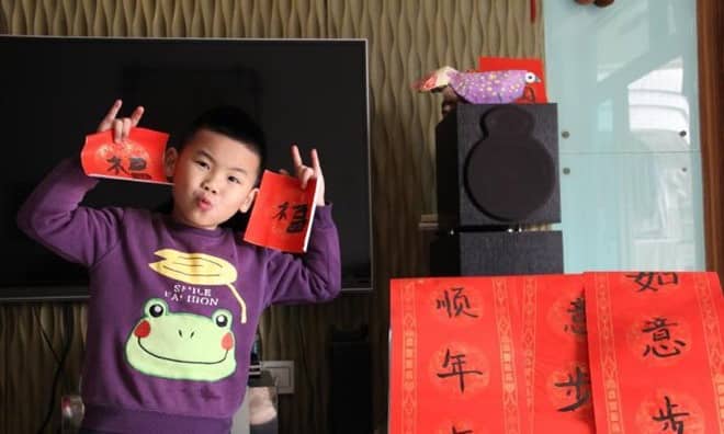 'Than dong vu dao Trung Quoc' bo be viec hoc, mai me kiem tien hinh anh 4 