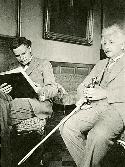 Albert và Eduard Einstein trong buổi gặp cuối cùng. Ảnh: IAS.