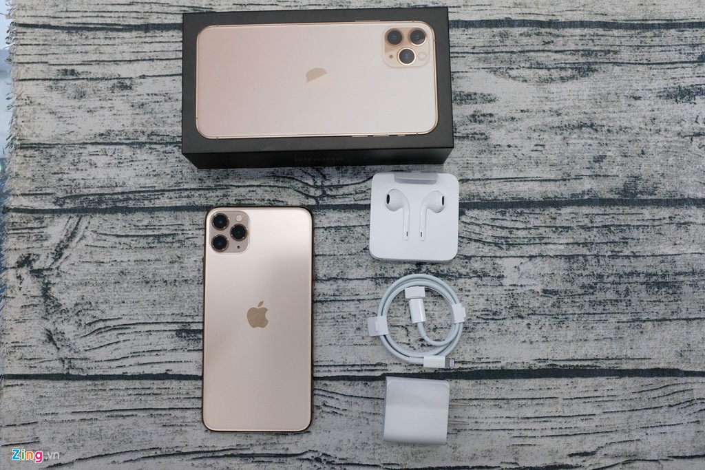 Mo hop iPhone 11 Pro Max dau tien ve VN, the gioi chua ban hinh anh 9 