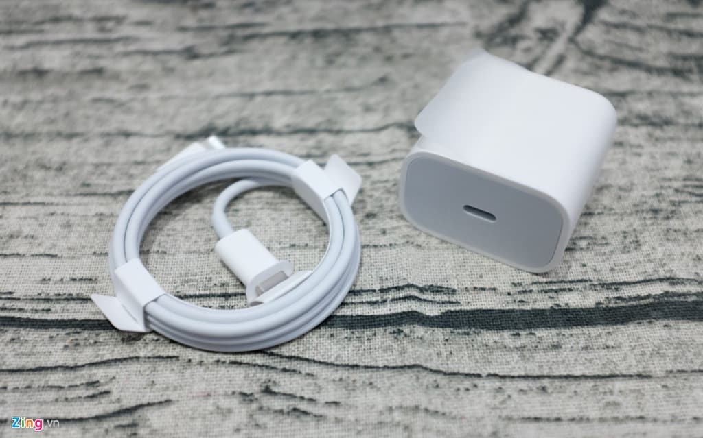 Mo hop iPhone 11 Pro Max dau tien ve VN, the gioi chua ban hinh anh 10 