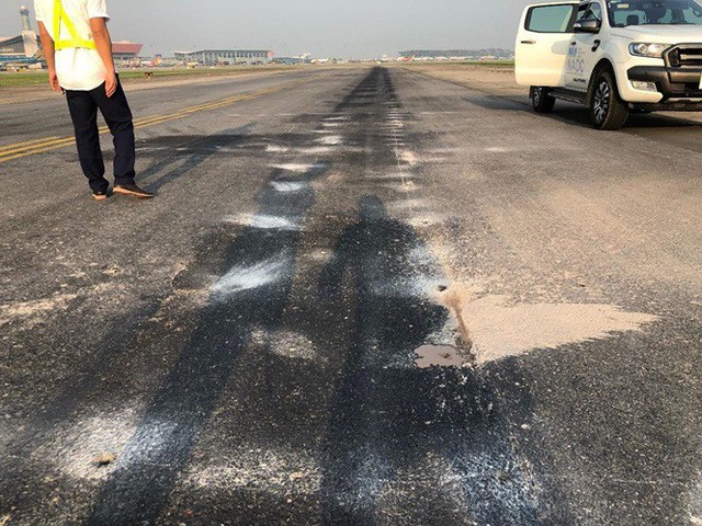 Hai sân bay lớn nhất Việt Nam nguy cơ phải đóng cửa, có tiền không được sửa - Ảnh 1.