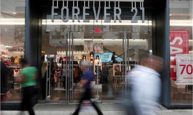 Thời trang Forever 21 chính thức phá sản - Ảnh 1.