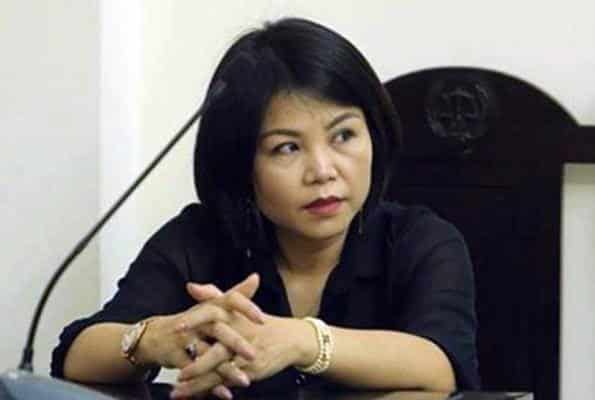 Nu canh sat nhan 1 ty dong de day nguoi khac vao tu hinh anh 2 