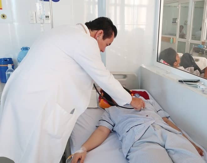 Cô gái 25 tuổi đột quỵ nghi do dùng thuốc tránh thai kéo dài - Ảnh 1