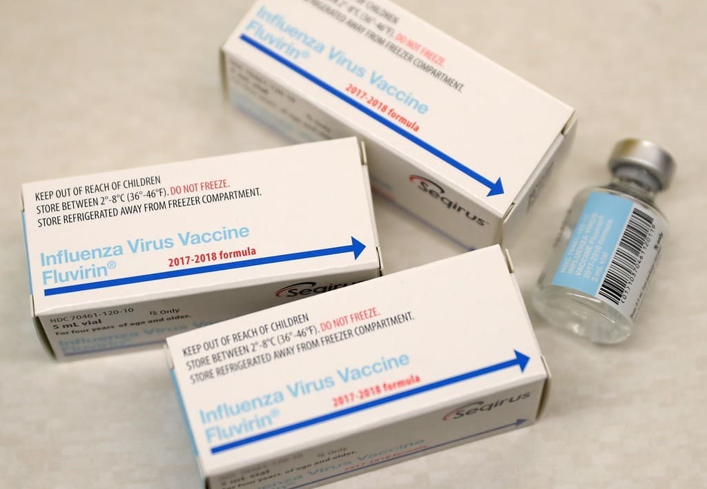 Loai virus chet nguoi lay lan cho 15 trieu dan My hinh anh 1 flu_shot_box_vial.jpg