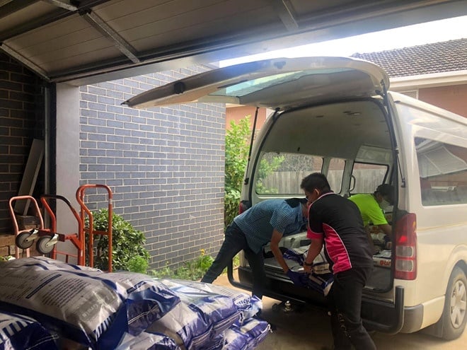 Khuyến cáo 'về nước' của Thủ tướng Úc: Người Việt lúc này dang tay giúp đồng bào - ảnh 1