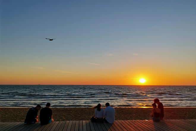 Du học sinh tại Melbourne, Australia cần biết địa điểm hẹn hò thú vị này - 1
