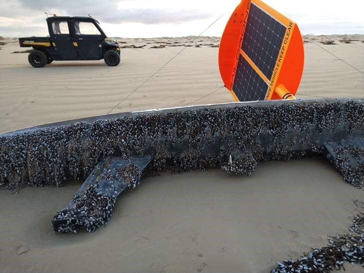 “Tàu ma” dạt vào bờ biển Australia. Ảnh: Cảnh sát Victoria