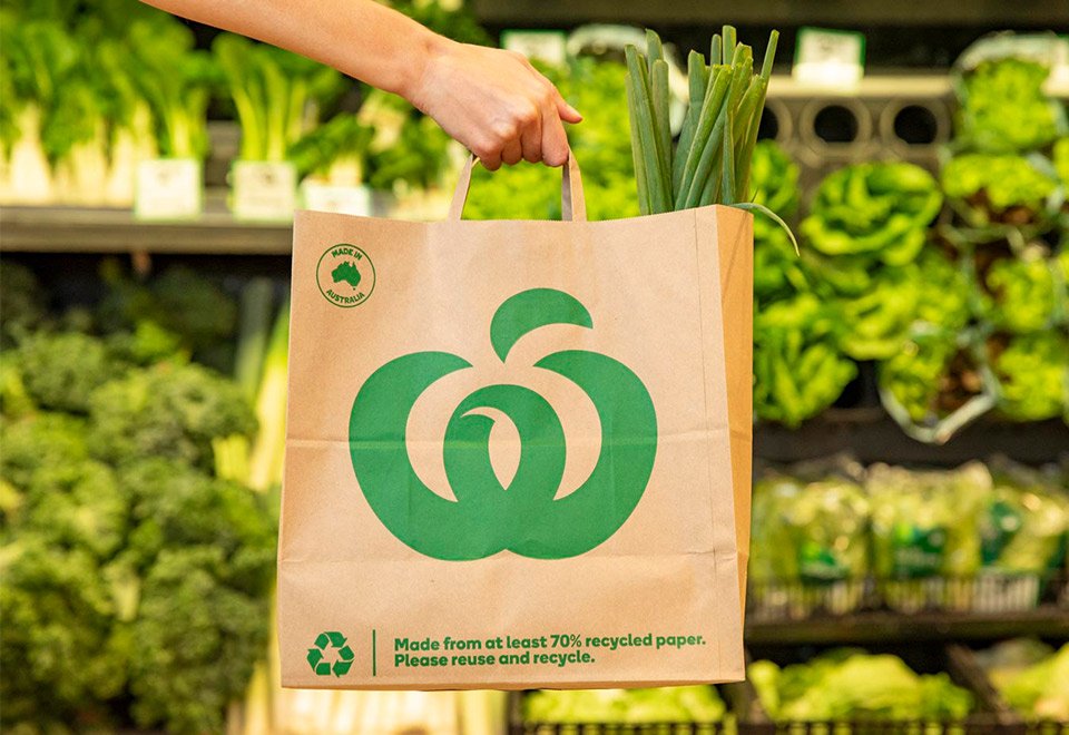 Woolworths is now offering its customers in Victoria, Tasmania and Western Australia a locally-made paper carry bag.