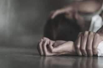 Cô gái trong vụ bị 4 thanh niên hiếp dâm tập thể bất ngờ tiết lộ trước đó vài ngày đã bị một người đàn ông Hàn giở trò đồi bại và diễn biến mới nhất trên trang cá nhân  - Ảnh 1.