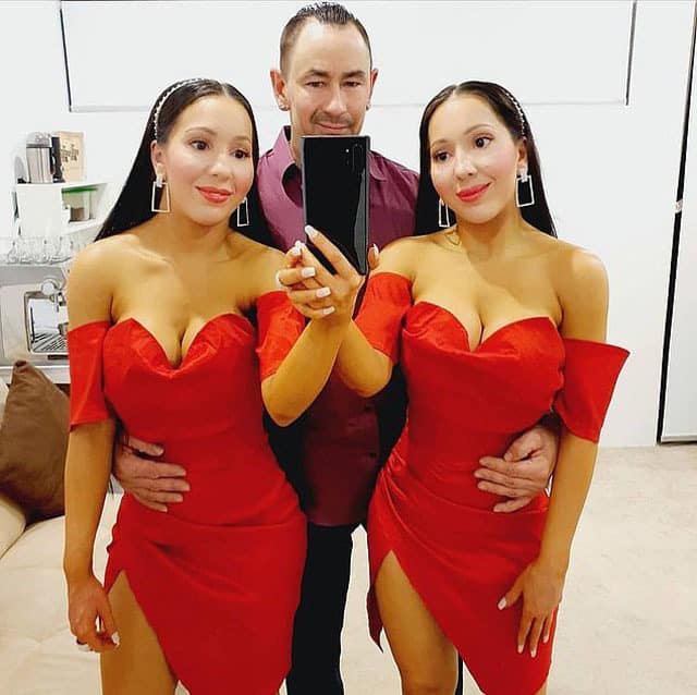  
Chị em song sinh và nhân tình yêu nhau suốt 9 năm. (Ảnh: New York Post)
