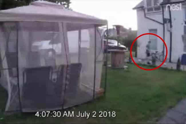 Người phụ nữ giao clip trích xuất từ camera trước nhà mong giúp cảnh sát bắt kẻ thủ ác giết bé gái 6 tuổi, không ngờ tố cáo tội ác của con trai - Ảnh 4.