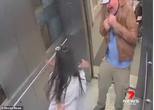 Cảnh sát Australia sàm sỡ bé gái trong thang máy, video quay lại toàn bộ sự việc gây phẫn nộ tột cùng - Ảnh 4.