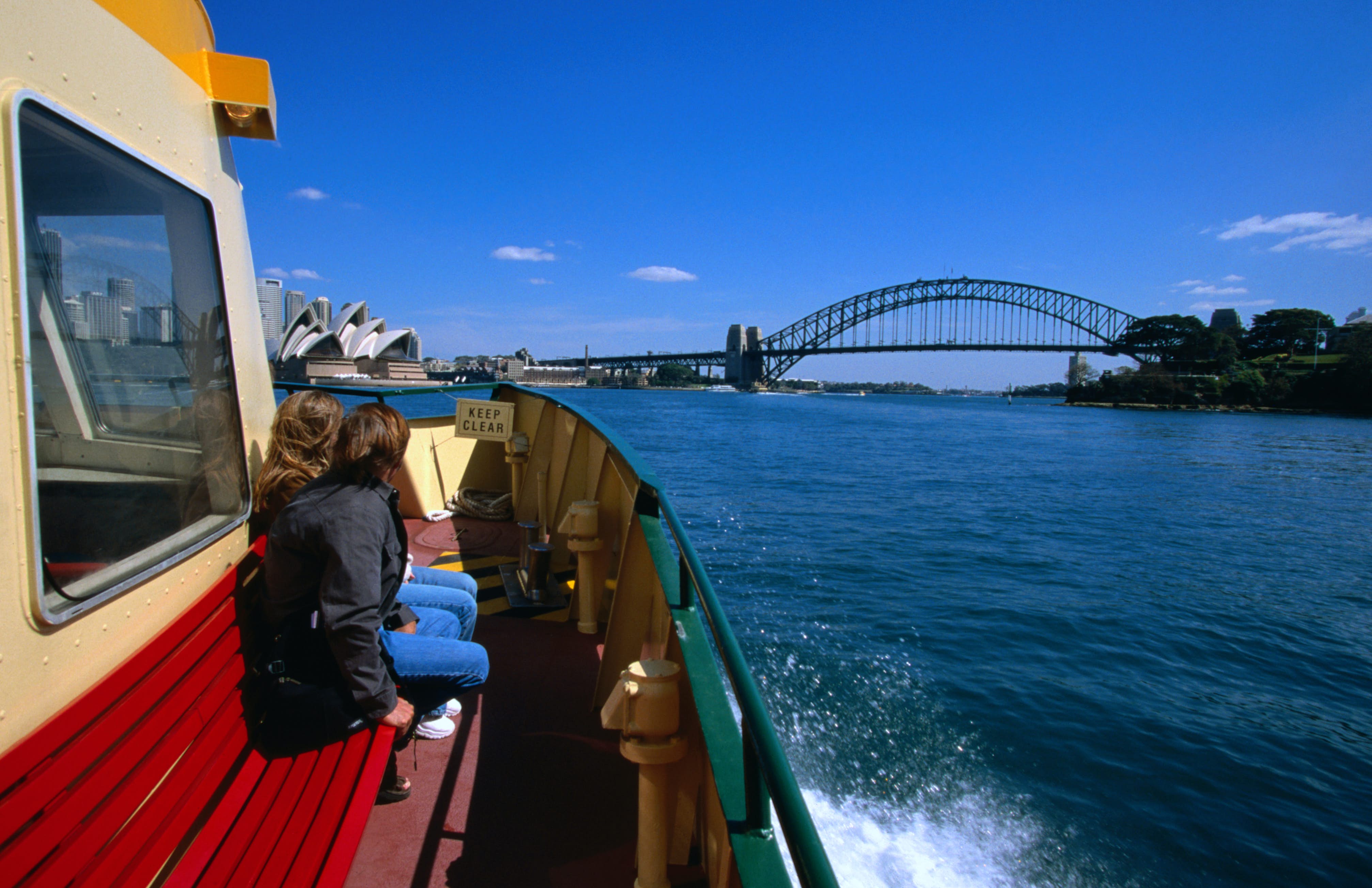Chuyến phà đầy nam tính ở Sydney và Cầu cảng Sydney