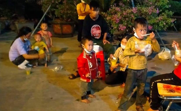  Hành trình 1400 km chạy xe máy từ miền Nam về quê của những người lao động nghèo tha hương - Ảnh 6.