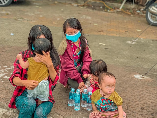 Hành trình 1400 km chạy xe máy từ miền Nam về quê của những người lao động nghèo tha hương - Ảnh 8.