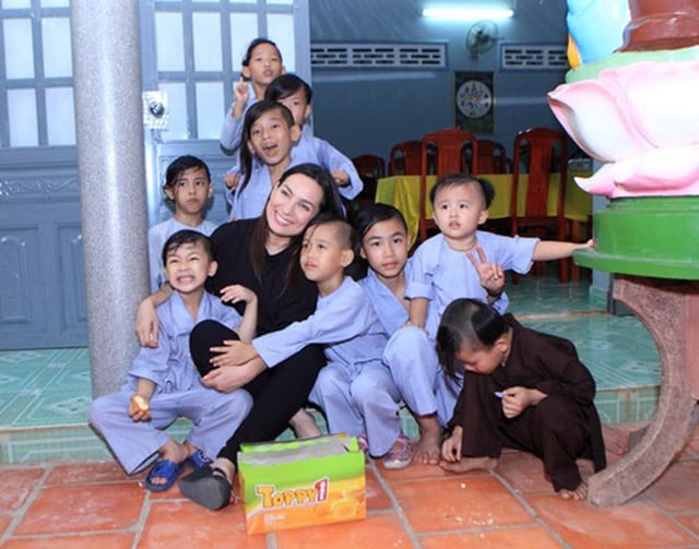 Ca sĩ Phi Nhung có tâm nguyện đặc biệt dành cho 23 con nuôi nhưng chưa thành, Xuân Lan tiết lộ tin nhắn quá đau lòng! - Ảnh 7. Ca sĩ Phi Nhung có tâm nguyện đặc biệt dành cho 23 con nuôi nhưng chưa thành, Xuân Lan tiết lộ tin nhắn quá đau lòng! - Ảnh 7.